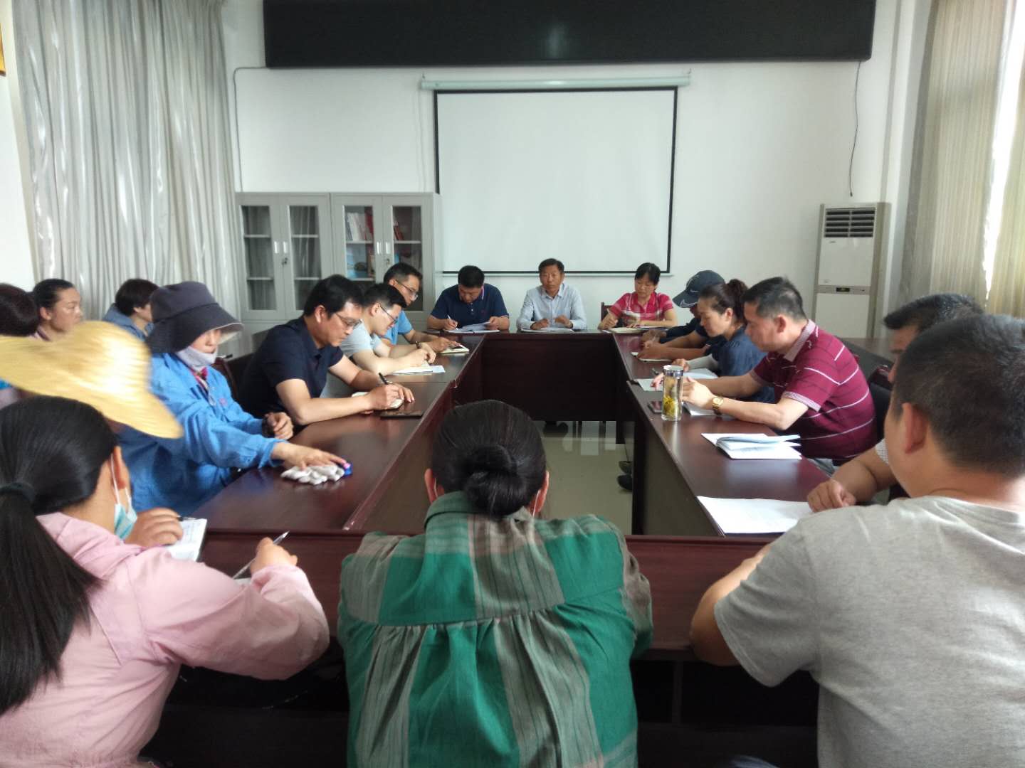 懷遠(yuǎn)分公司召開(kāi)午季收購(gòu)專(zhuān)題會(huì)議,全面部署收購(gòu)工作